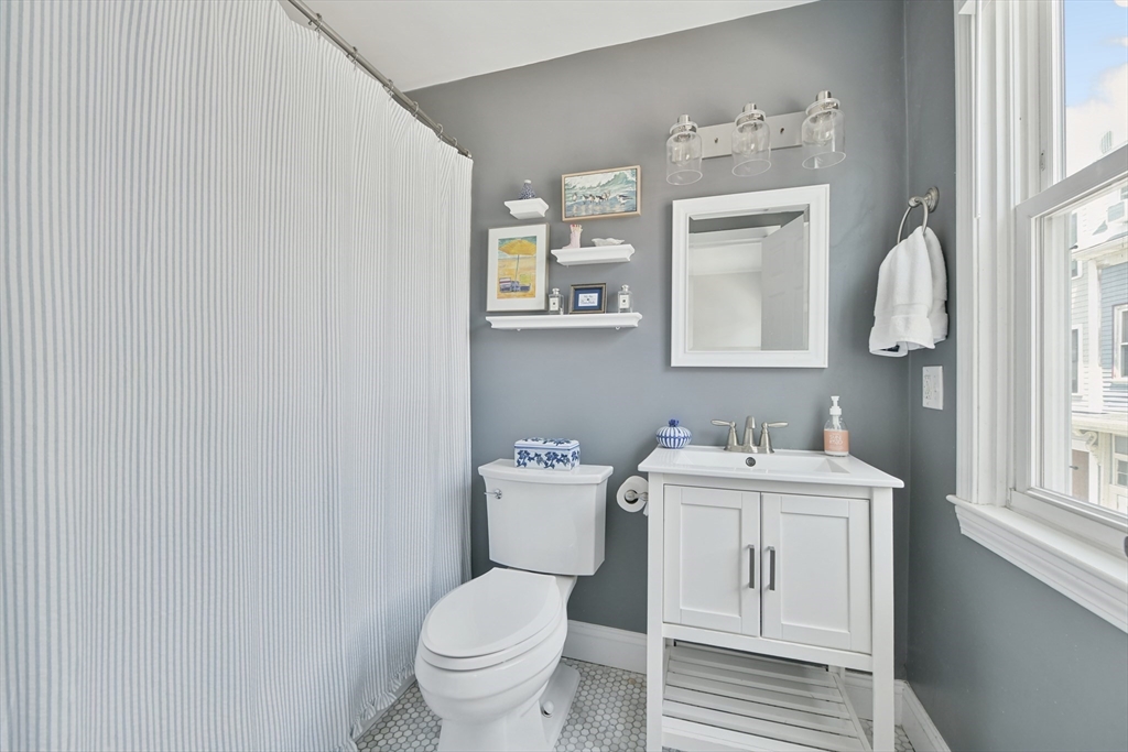 253 Gold Street, Unit 2 Boston, MA 02127 - Photo 9 of 10