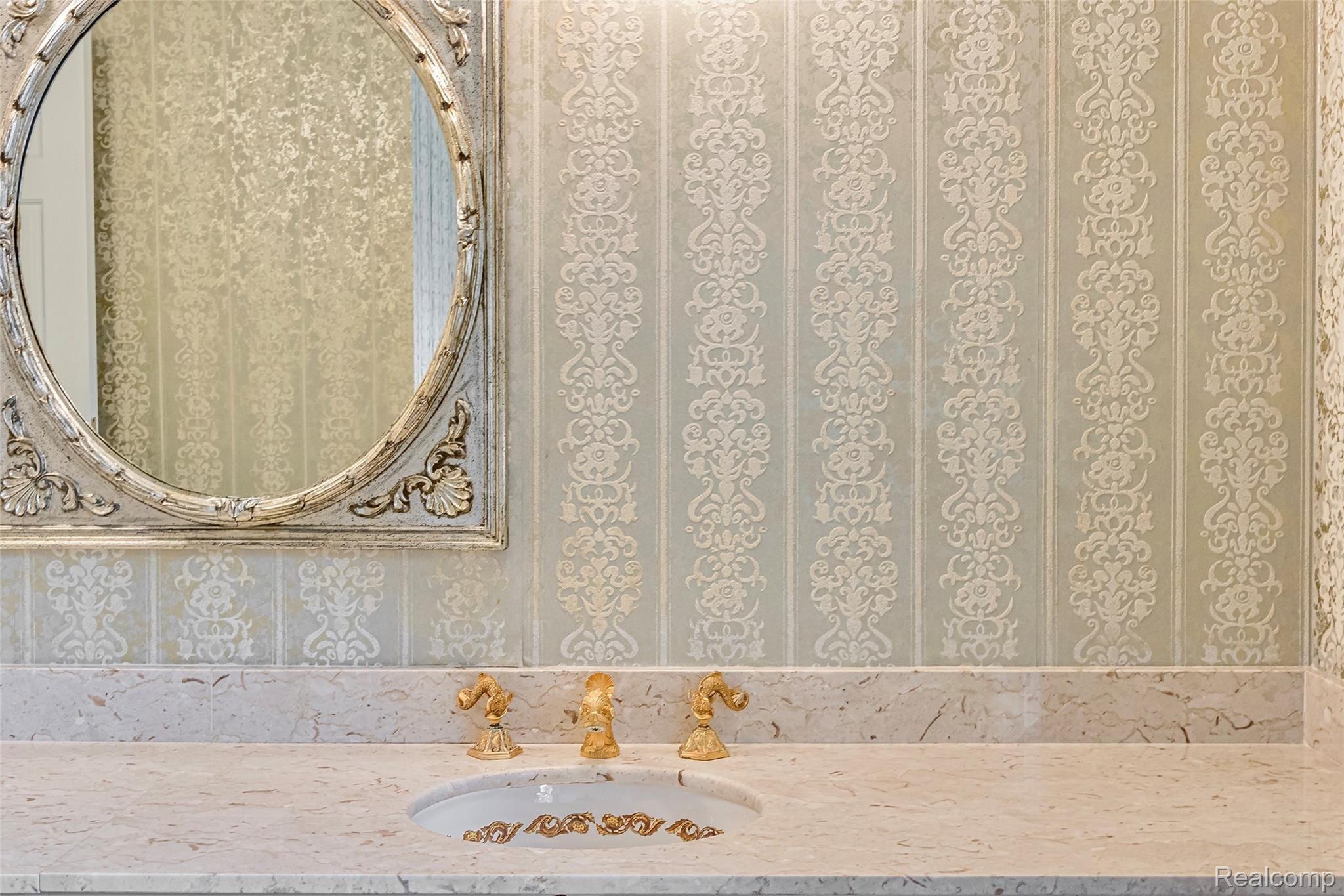 246 Barden Road Bloomfield Hills, MI 48304 - Photo 21 of 25 Powder Room