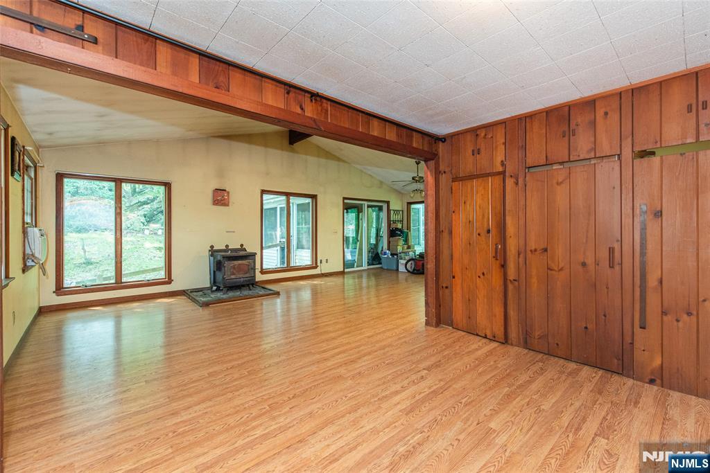 197 Snake Den Road Wanaque, NJ 07465 - Photo 3 of 18