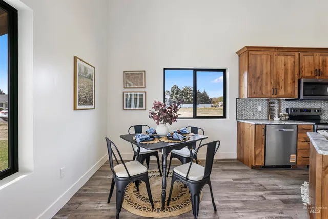 $340,000 | 254 1st Street West, Wendell, ID 83355