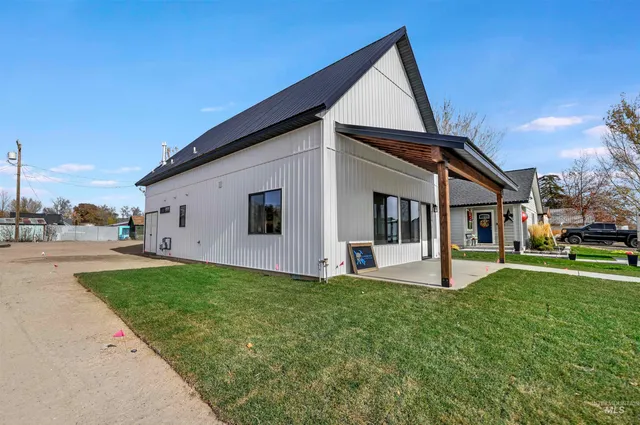 $340,000 | 254 1st Street West, Wendell, ID 83355