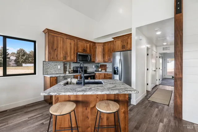 $340,000 | 254 1st Street West, Wendell, ID 83355