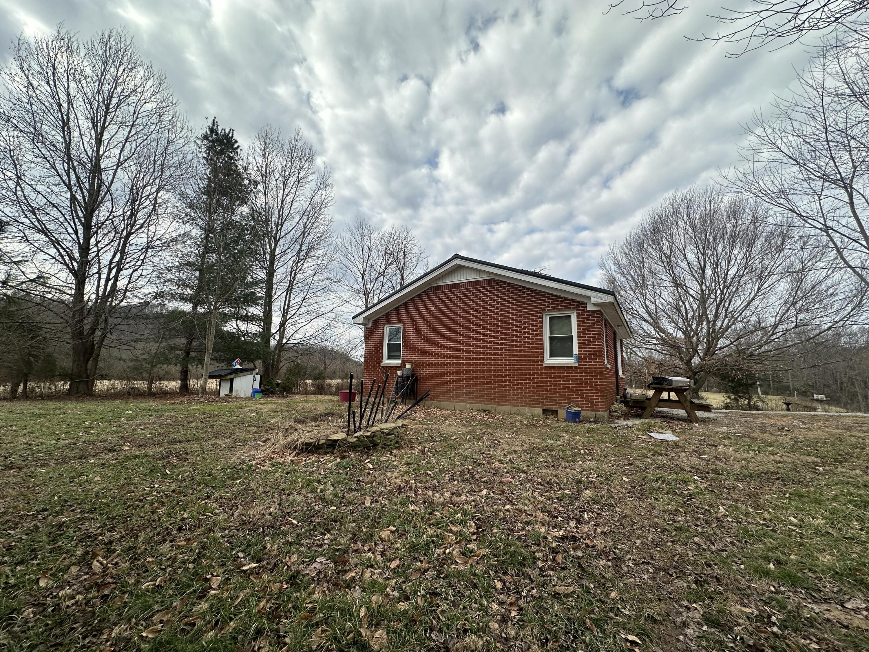 1073 Howards Bottom Road Burkesville, KY 42717 - Photo 3 of 12 IMG_8994