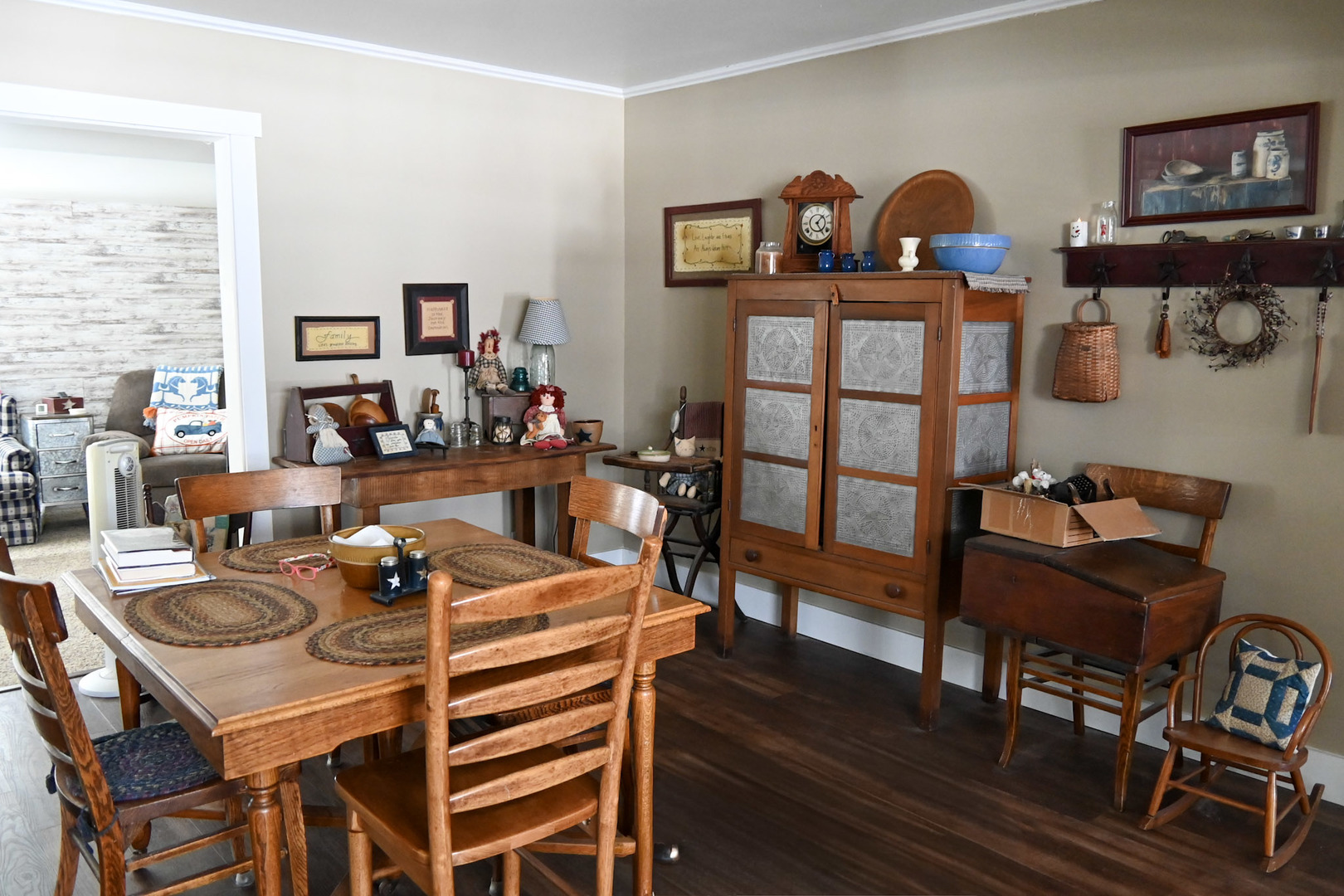 196 South Henning Road Danville, IL 61832 - Photo 21 of 42 Gallery Image 21