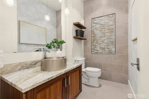 $4,285,000 | 20313 217th Avenue Northeast, Woodinville, WA 98077