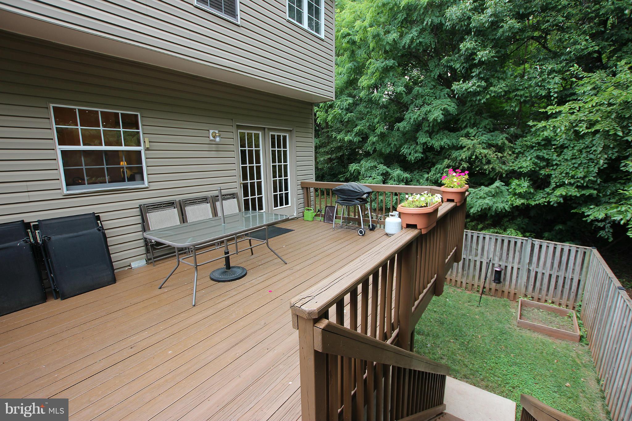 20517 Ashley Terrace Sterling, VA 20165 - Photo 26 of 30 Exterior Upper Deck
