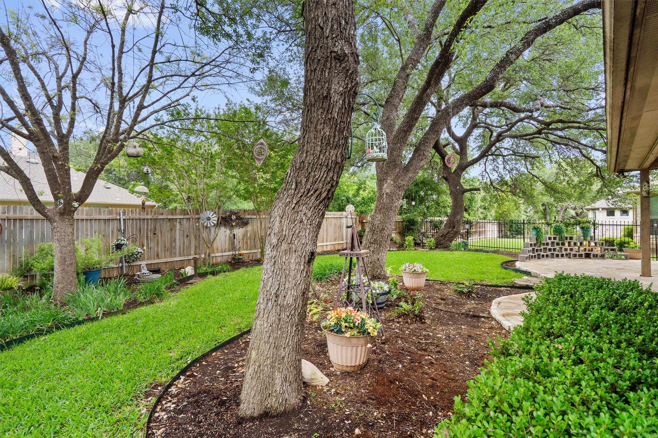 4612 Sonora Trace Georgetown, TX 78633 - Photo 34 of 36 a view of a garden with a tree