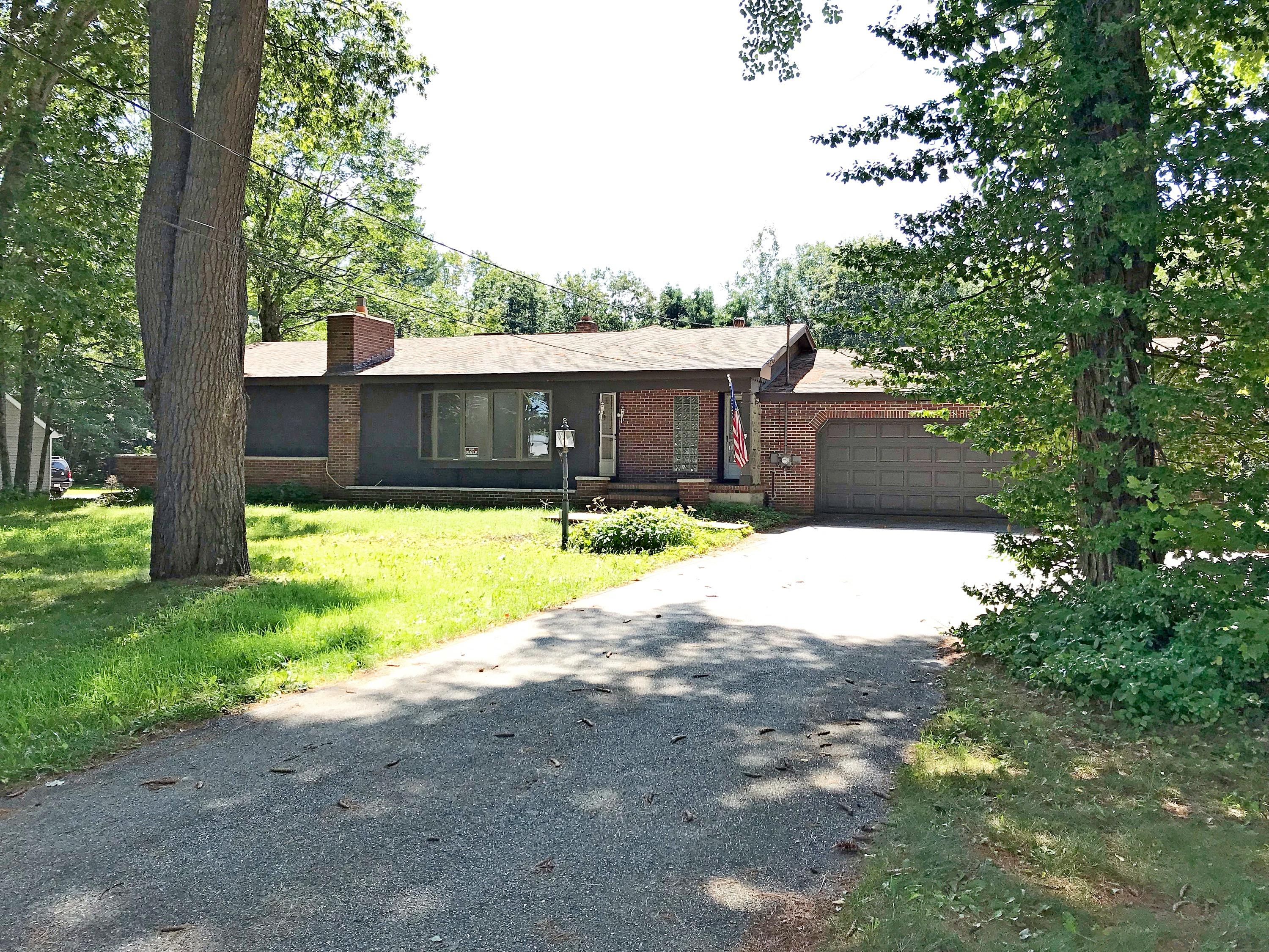 352 Lewiston Road Topsham, ME 04086 - Photo 2 of 13 IMG-1410