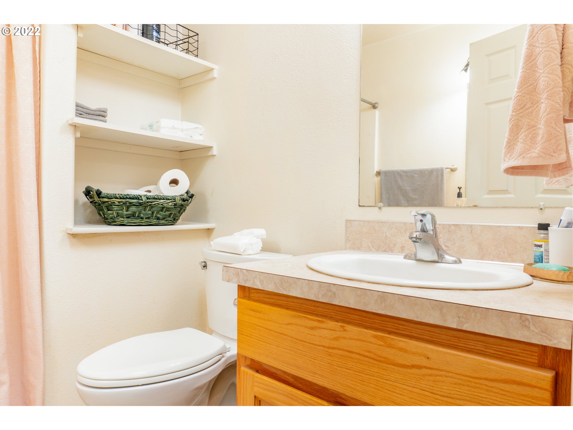 4252 Daisy Street Springfield, OR 97478 - Photo 13 of 25 Gallery Image 13