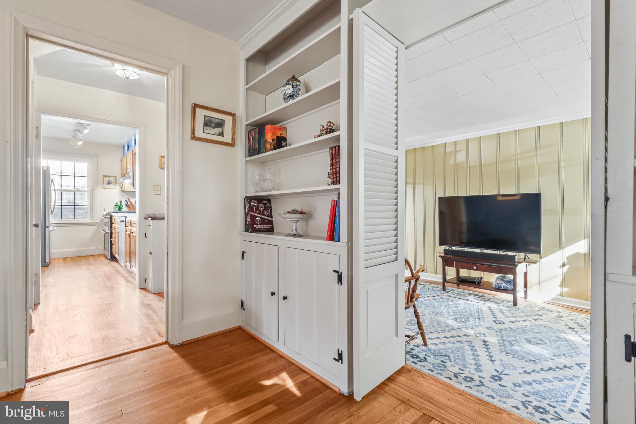 605 Piccadilly Road Towson, MD 21204 - Photo 17 of 62