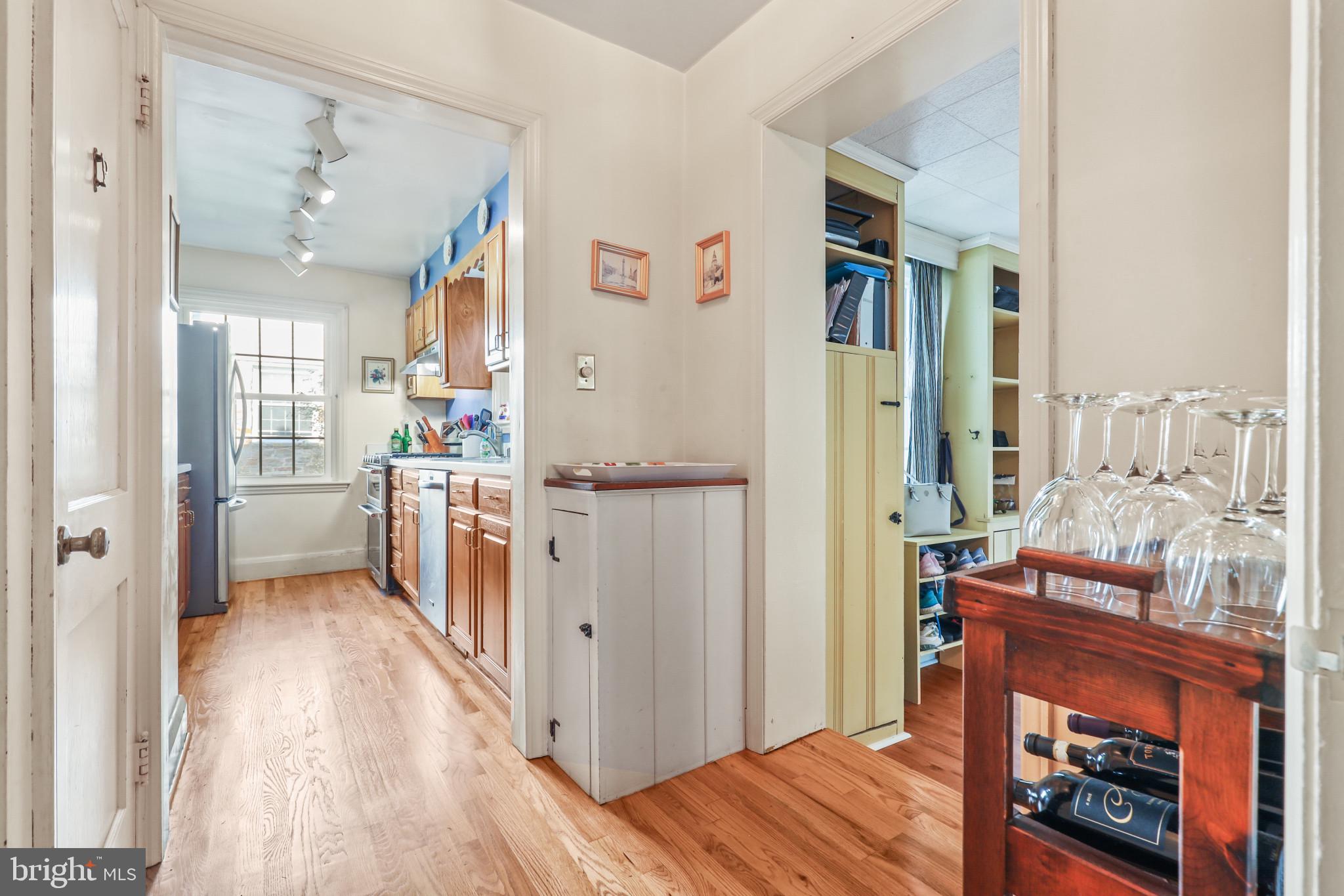 605 Piccadilly Road Towson, MD 21204 - Photo 23 of 62