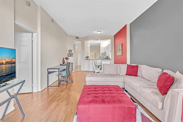 $177,000 | 7802 Trent Drive, Unit 406, Fort Lauderdale, FL 33321