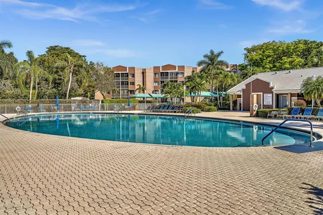 $177,000 | 7802 Trent Drive, Unit 406, Fort Lauderdale, FL 33321