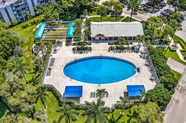 $177,000 | 7802 Trent Drive, Unit 406, Fort Lauderdale, FL 33321