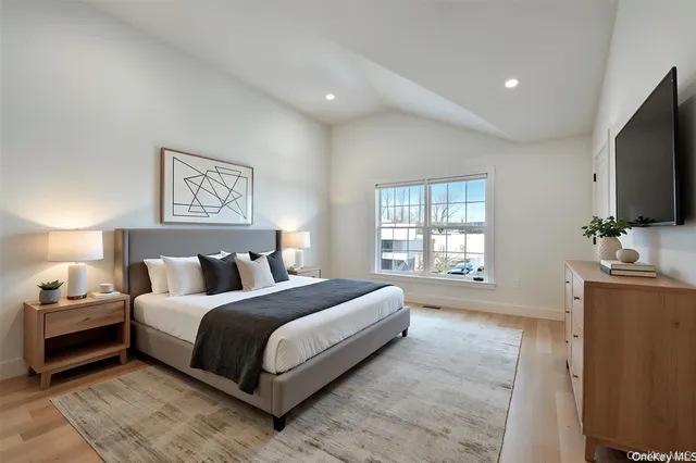 $7,700 | 1 Manhasset Avenue, Unit A, Port Washington, NY 11050