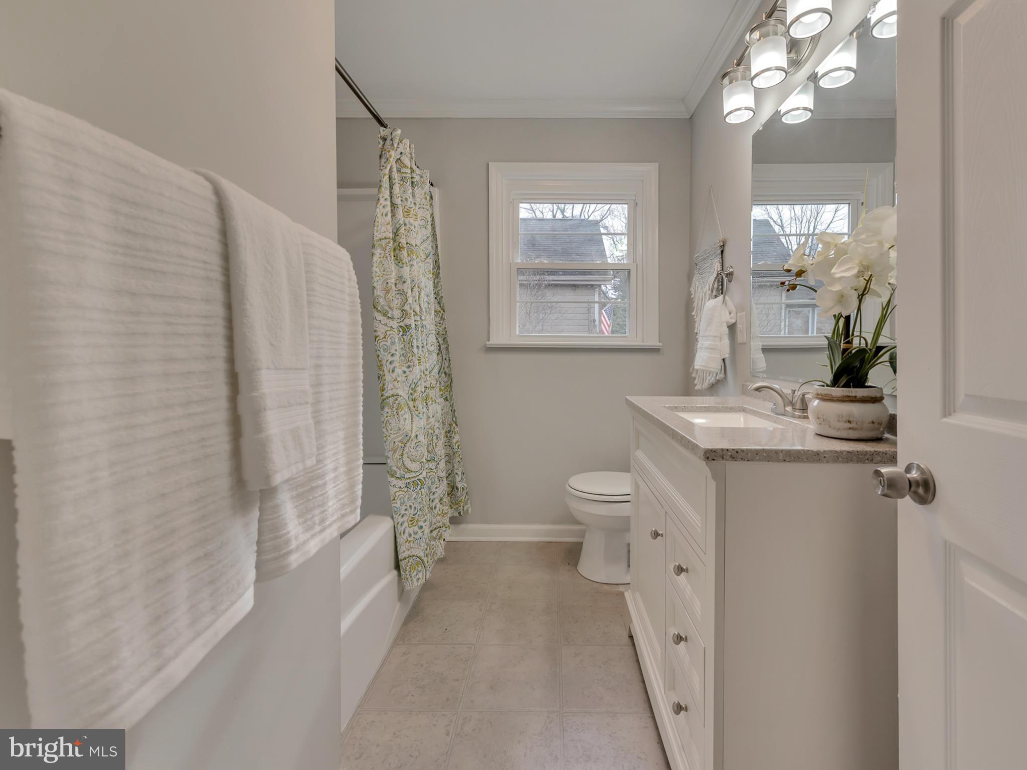 7605 Ridge Road Frederick, MD 21702 - Photo 7 of 45 Hall Bath