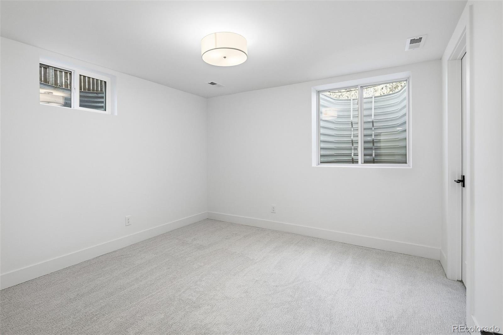 4788 Briar Ridge Trail Boulder, CO 80301 - Photo 35 of 42 an empty room with a window