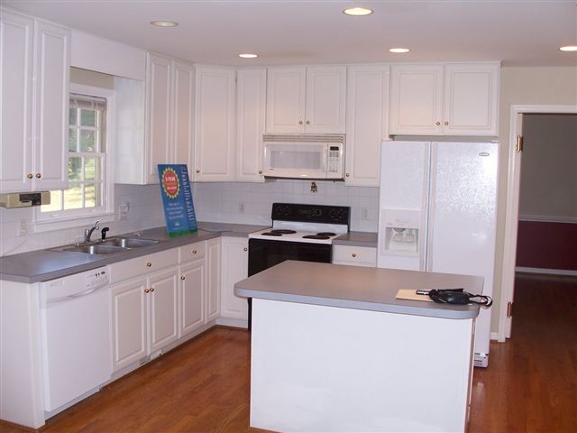 2403 Graves Mill Road Forest, VA 24551 - Photo 6 of 14 Big Kitchen