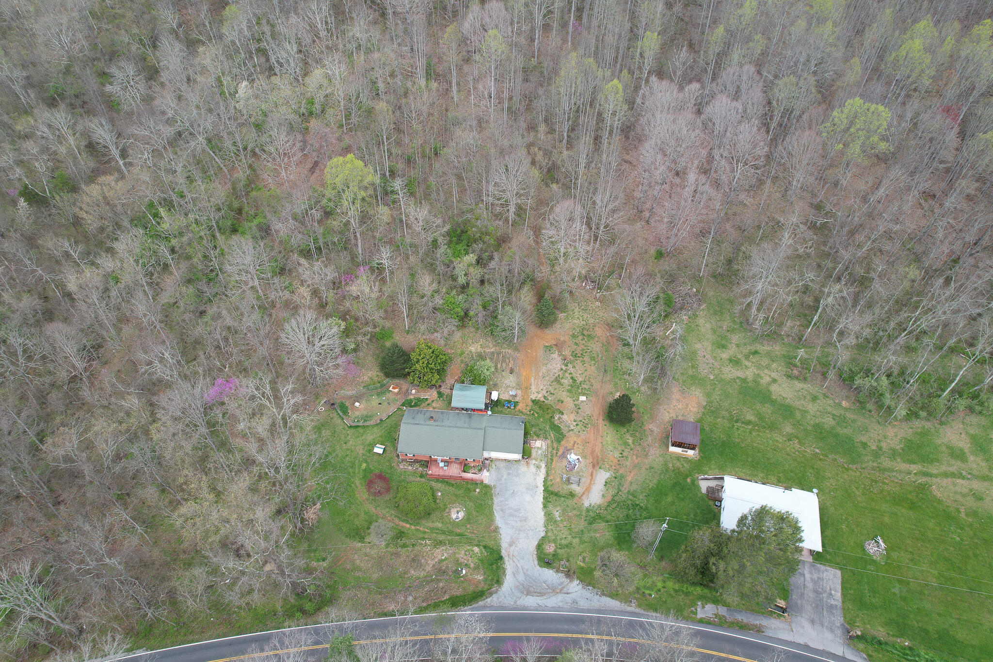 2555 Julia Simpkins Road Hiwassee, VA 24347 - Photo 21 of 30 Julia-Simpkins-25