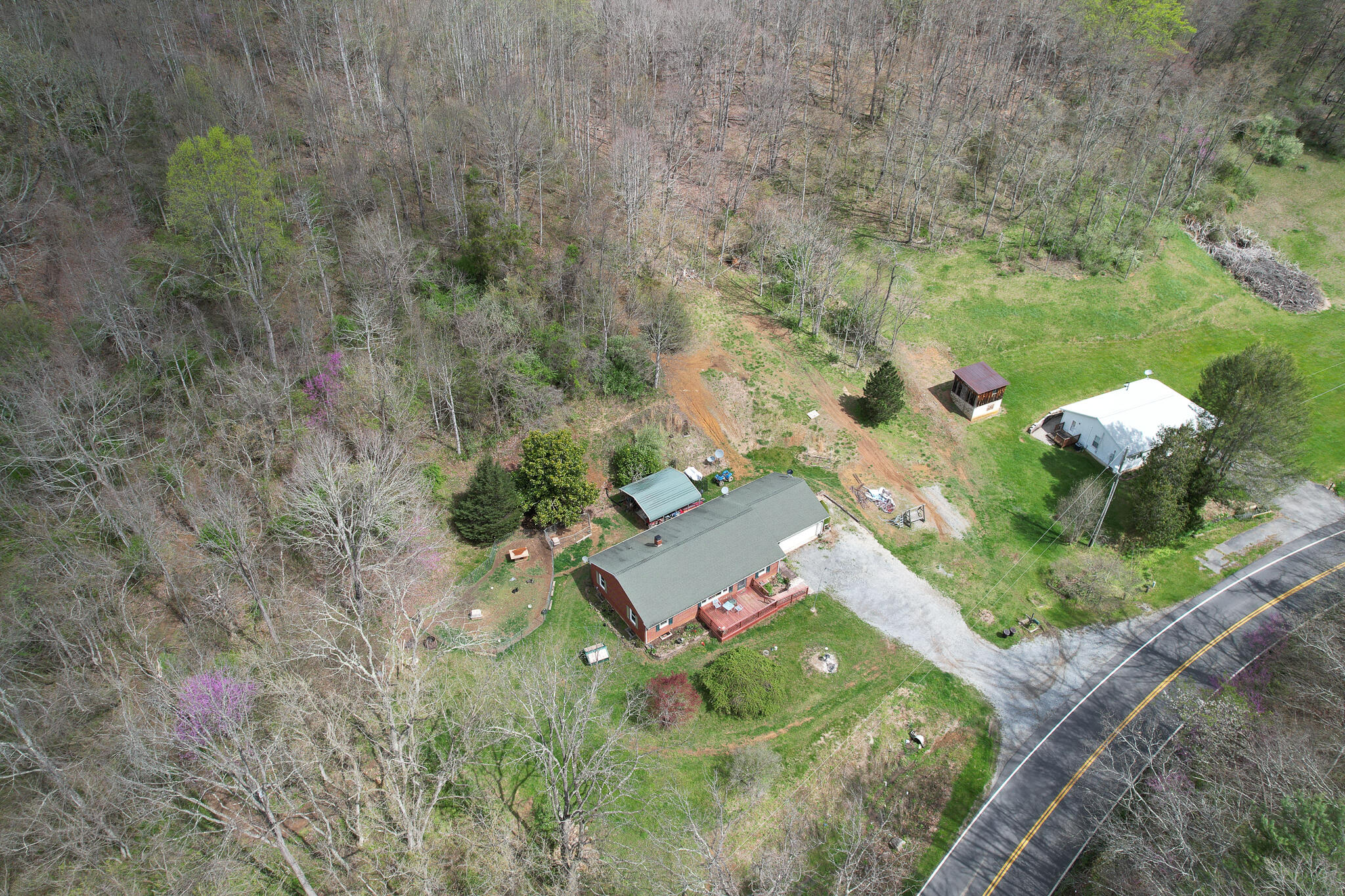 2555 Julia Simpkins Road Hiwassee, VA 24347 - Photo 23 of 30 Julia-Simpkins-23