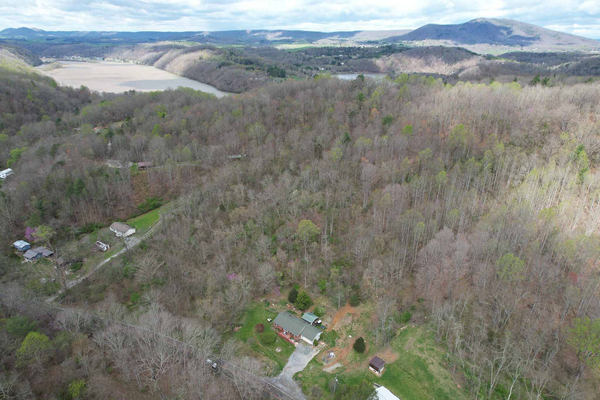 2555 Julia Simpkins Road Hiwassee, VA 24347 - Photo 25 of 30 Julia-Simpkins-28