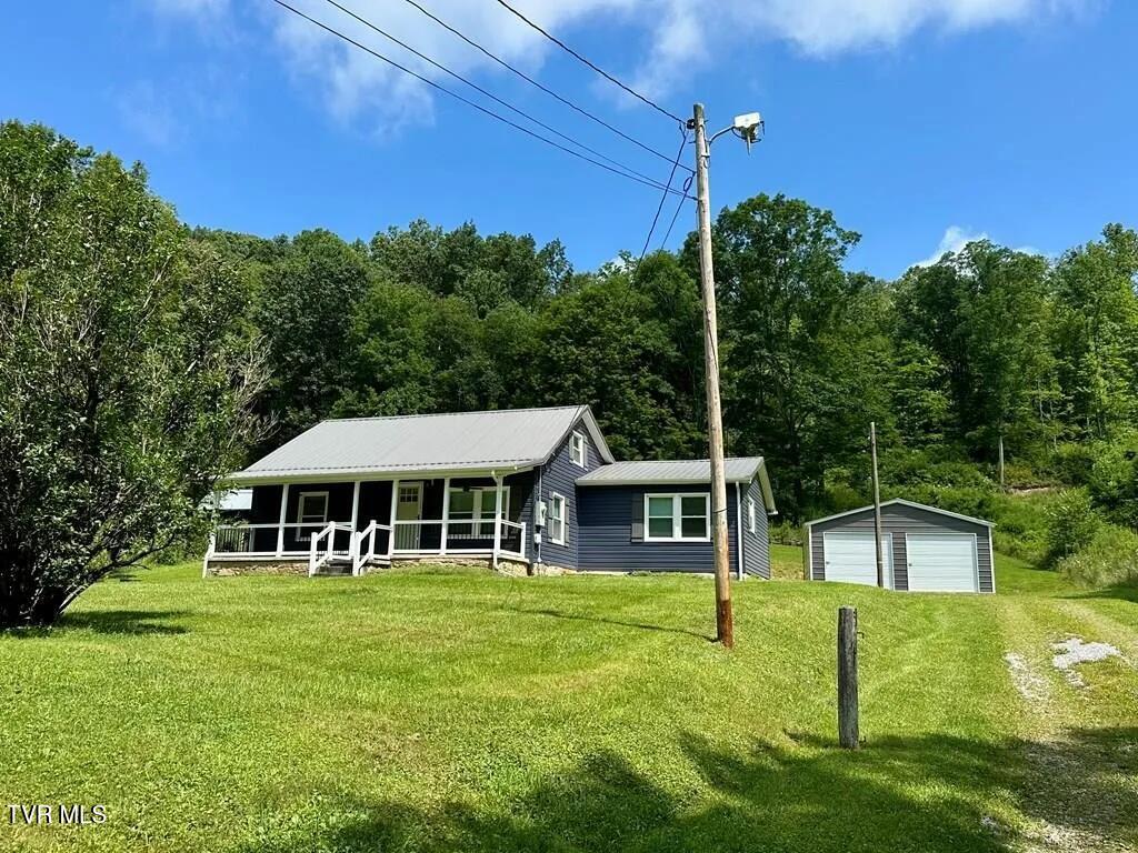 1470 Big Branch Rd, Bluefield