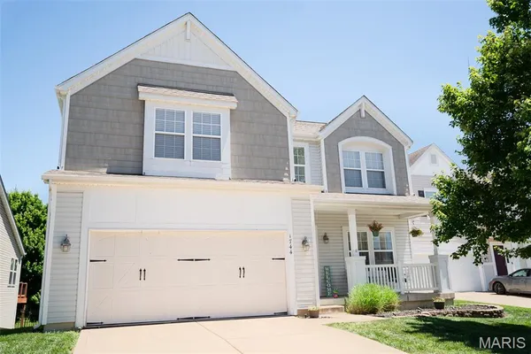$439,900 | 1744 Briarmanor Drive, Lake St. Louis, MO 63367