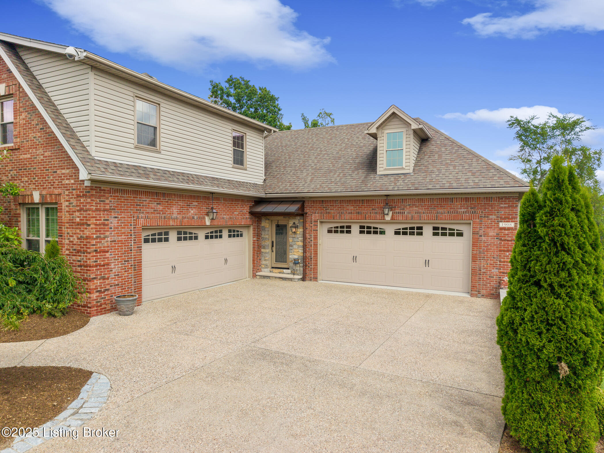 1908 Grand Ridge Road Louisville, KY 40214 - Photo 2 of 113 Double Garages