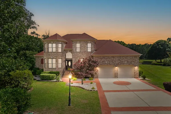 $645,000 | 567 Fairburn Court Northwest, Calabash, NC 28467