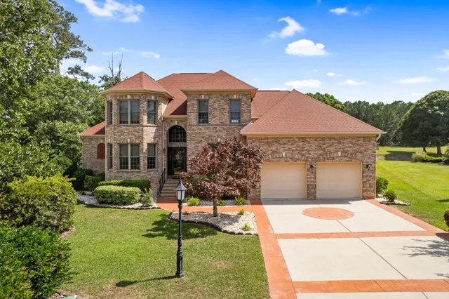 $645,000 | 567 Fairburn Court Northwest, Calabash, NC 28467