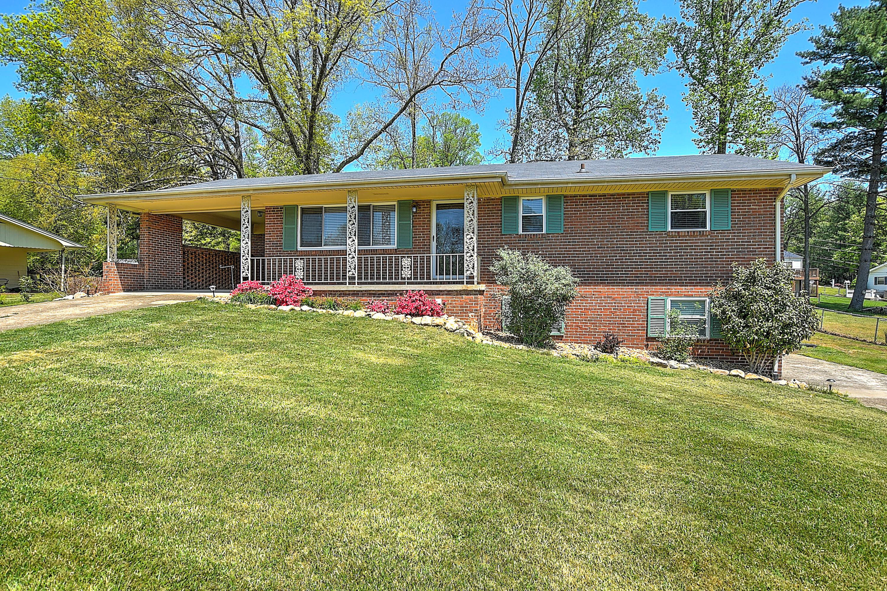 311 Hope Road Greeneville, TN 37745 - Photo 1 of 13 311 Hope Rd