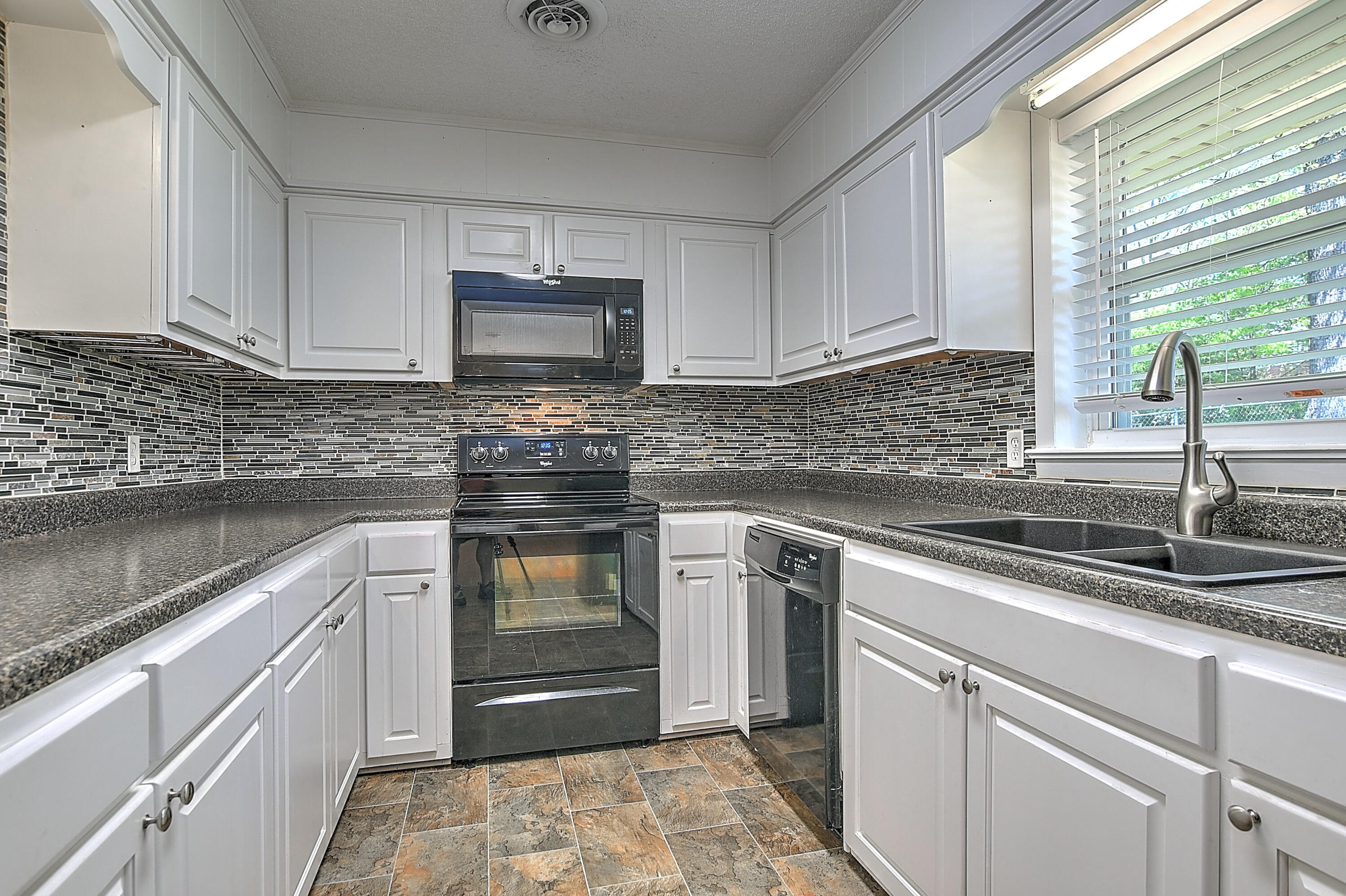 311 Hope Road Greeneville, TN 37745 - Photo 8 of 13 311 Hope Rd-19