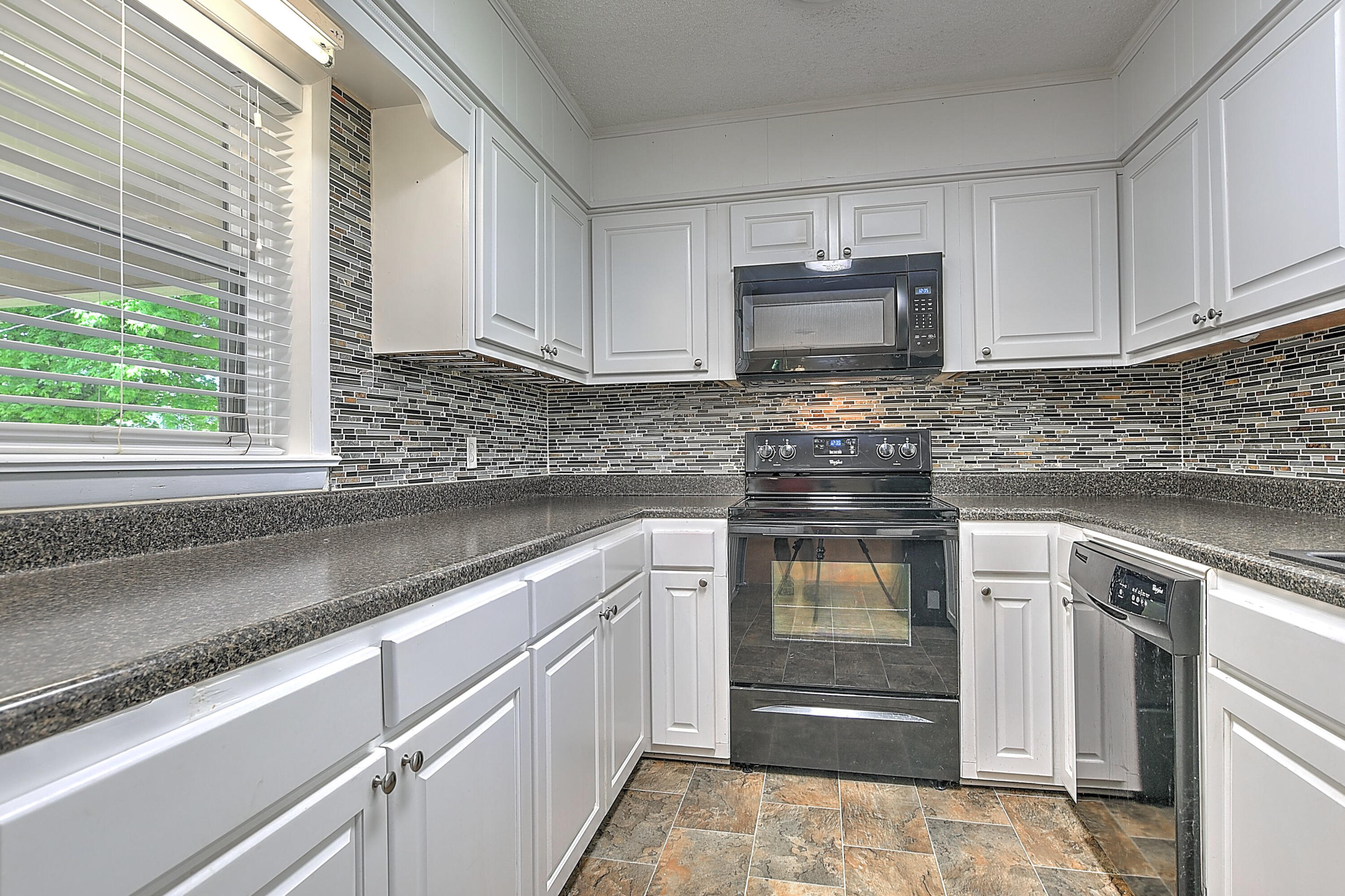311 Hope Road Greeneville, TN 37745 - Photo 9 of 13 311 Hope Rd-20