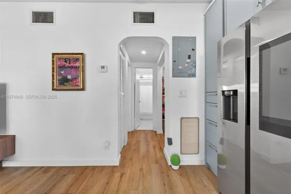 $2,300 | 8600 Byron Avenue, Unit 86009, Miami Beach, FL 33141