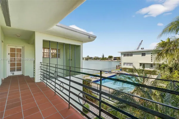 $2,300 | 8600 Byron Avenue, Unit 86009, Miami Beach, FL 33141