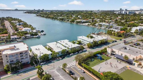 $2,300 | 8600 Byron Avenue, Unit 86009, Miami Beach, FL 33141