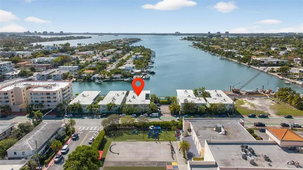 $2,300 | 8600 Byron Avenue, Unit 86009, Miami Beach, FL 33141