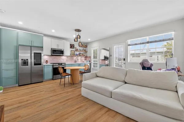 $2,300 | 8600 Byron Avenue, Unit 86009, Miami Beach, FL 33141