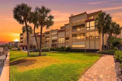 $750,000 | 1060 Pinellas Bayway South, Unit 204, Tierra Verde, FL 33715