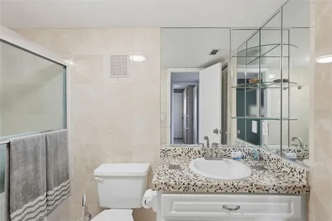 $750,000 | 1060 Pinellas Bayway South, Unit 204, Tierra Verde, FL 33715