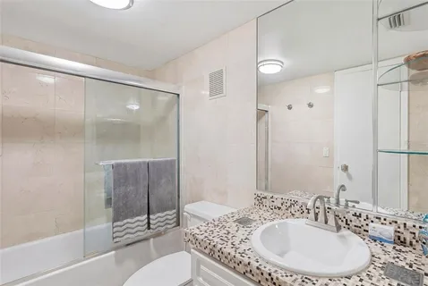 $750,000 | 1060 Pinellas Bayway South, Unit 204, Tierra Verde, FL 33715
