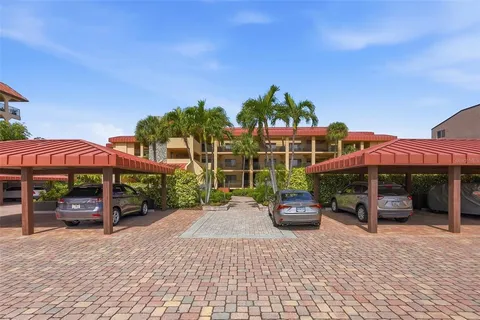 $750,000 | 1060 Pinellas Bayway South, Unit 204, Tierra Verde, FL 33715