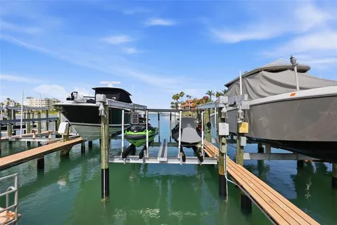 $750,000 | 1060 Pinellas Bayway South, Unit 204, Tierra Verde, FL 33715