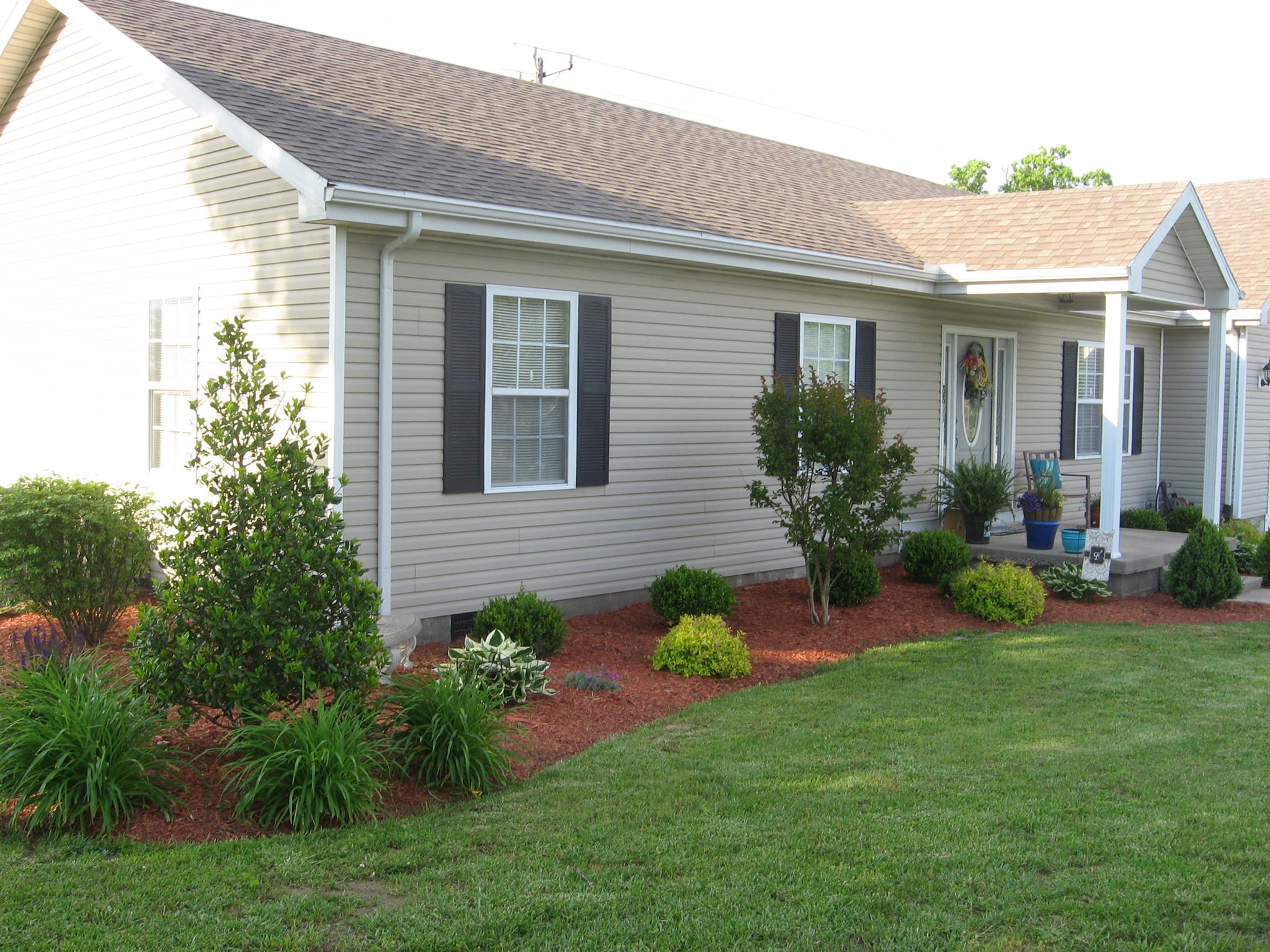 8811 Greenville Road Elkton, KY 42220 - Photo 3 of 29 side exterior view 2