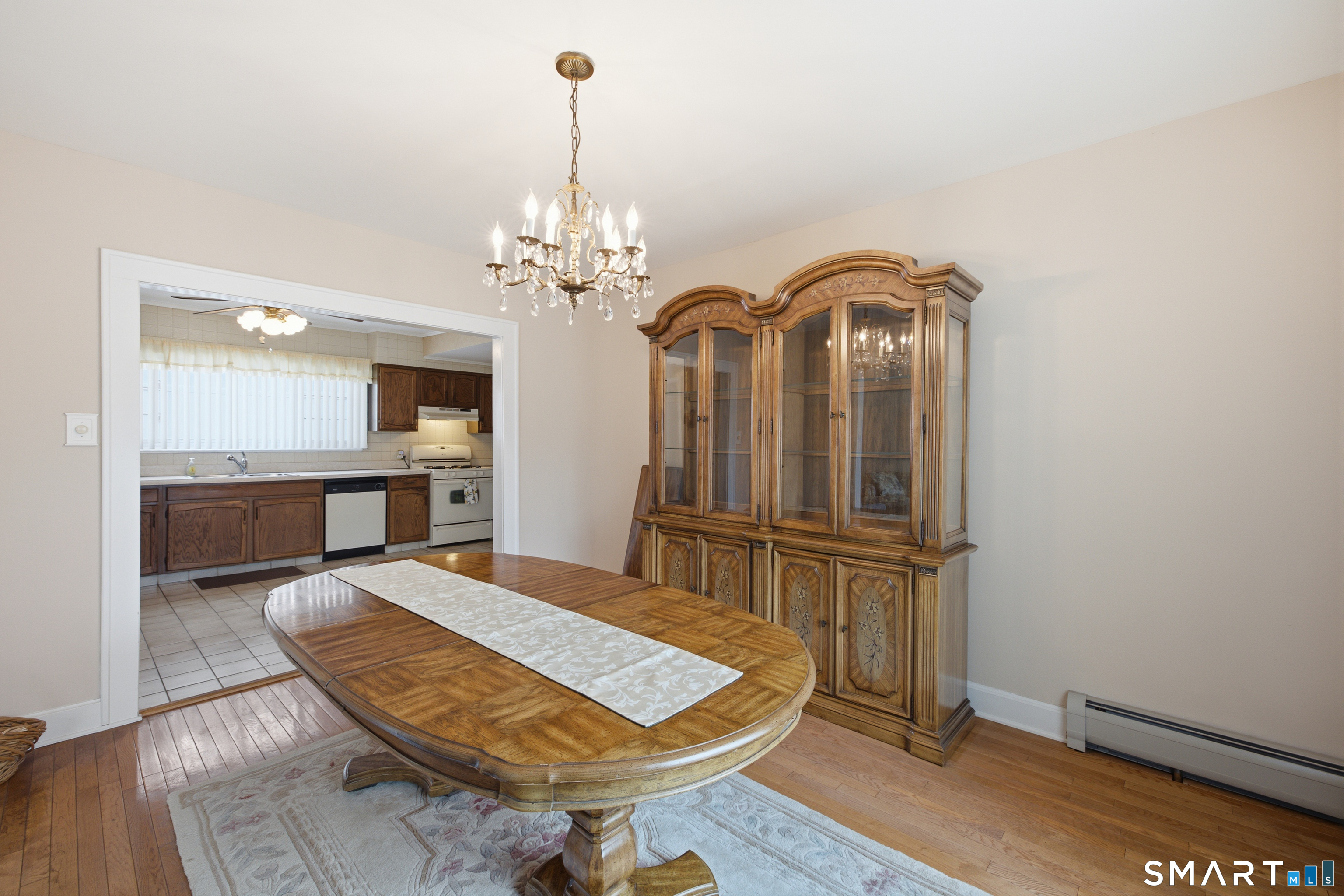 21 Culloden Road Stamford, CT 06902 - Photo 9 of 35 Unit 1 Dining Room