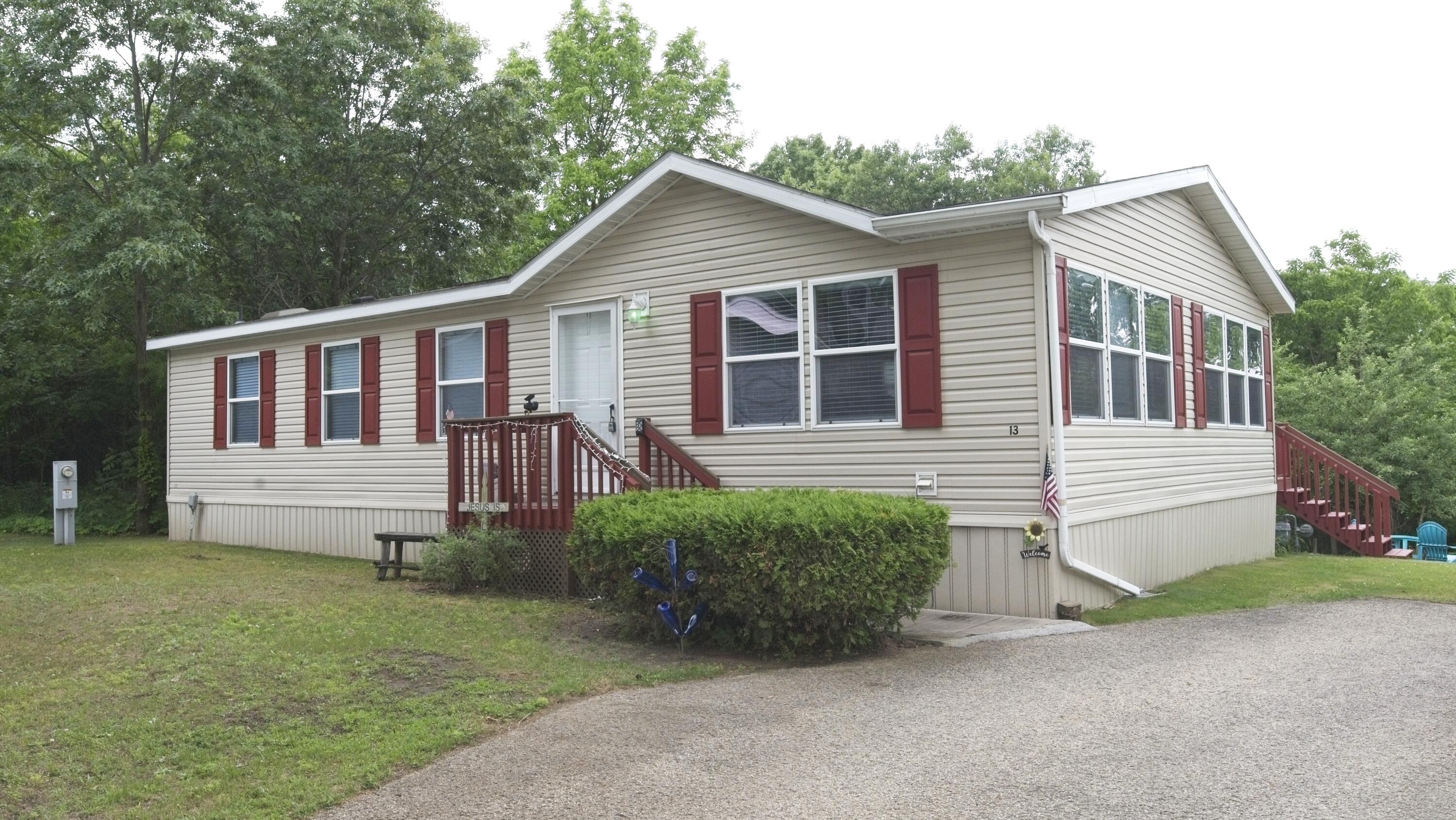 N6265 Suburban Heights Road, Unit LT13 Pardeeville, WI 53954 - Photo 2 of 33 DSC_0268