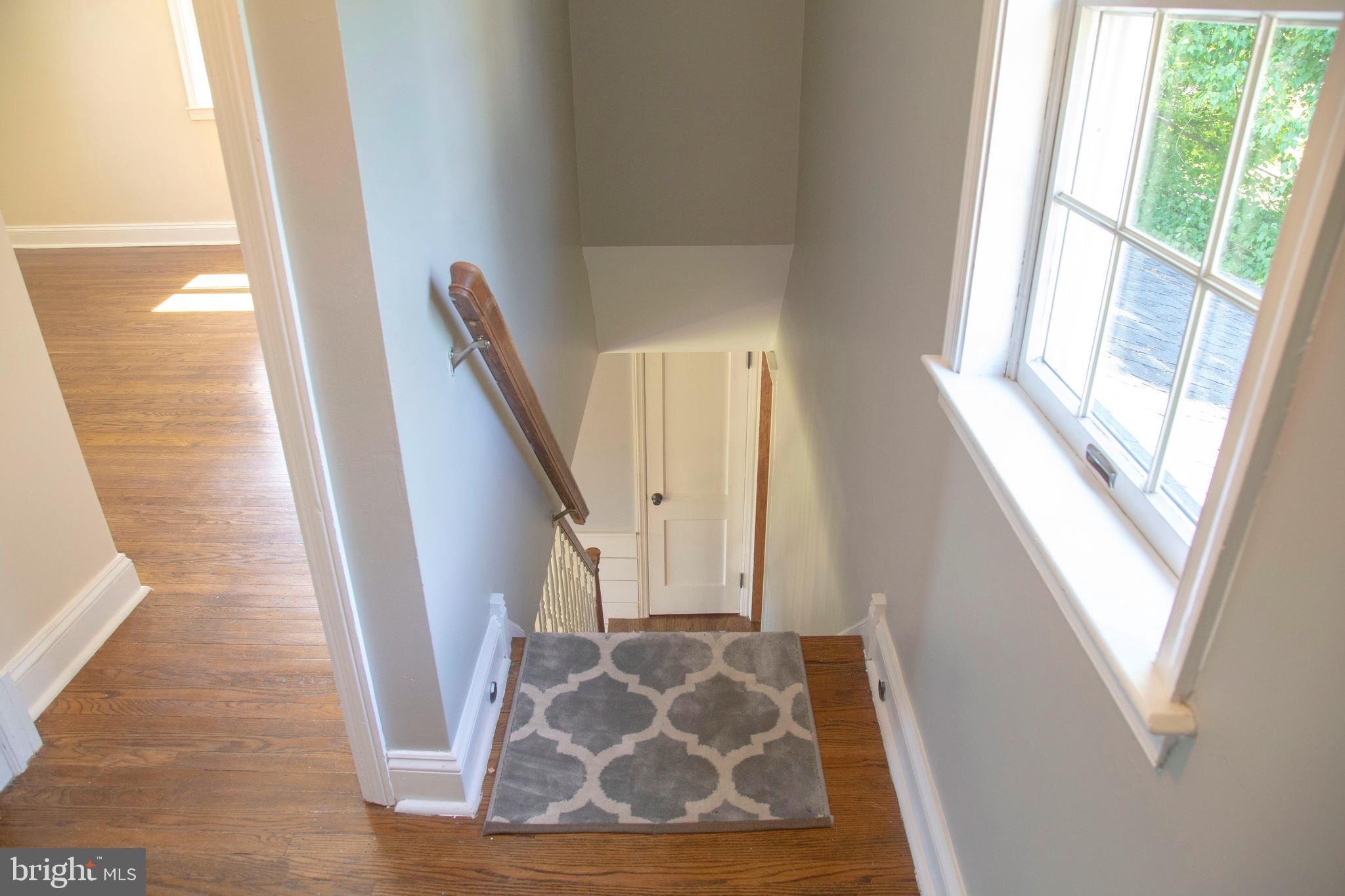 584 Valley View Road Springfield, PA 19064 - Photo 26 of 38 a view of entryway