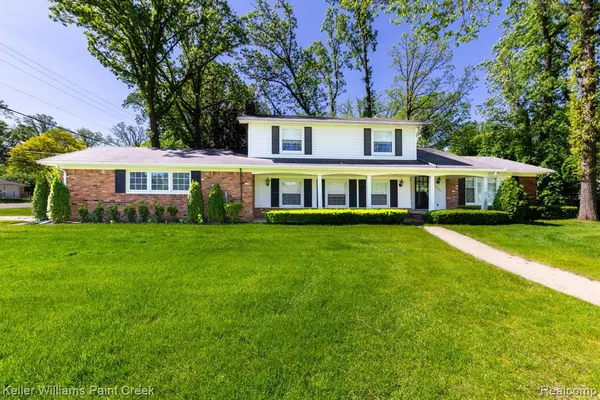 $519,900 | 2505 Townhill Drive, Troy, MI 48084