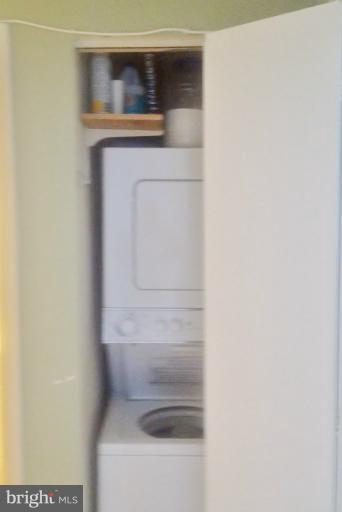 2012 O Street Northwest, Unit 42 Washington, DC 20036 - Photo 4 of 22 a bathroom with a toilet and a sink