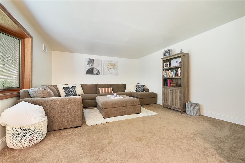 296 Shafer Road Coraopolis, PA 15108 - Photo 2 of 25 Gallery Image 2